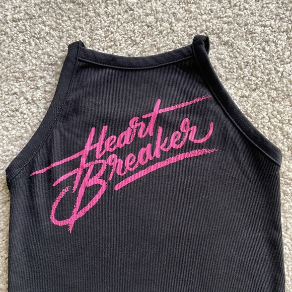 ✨Halter Neck Heart Breaker Top✨ - Picture 3 of 10